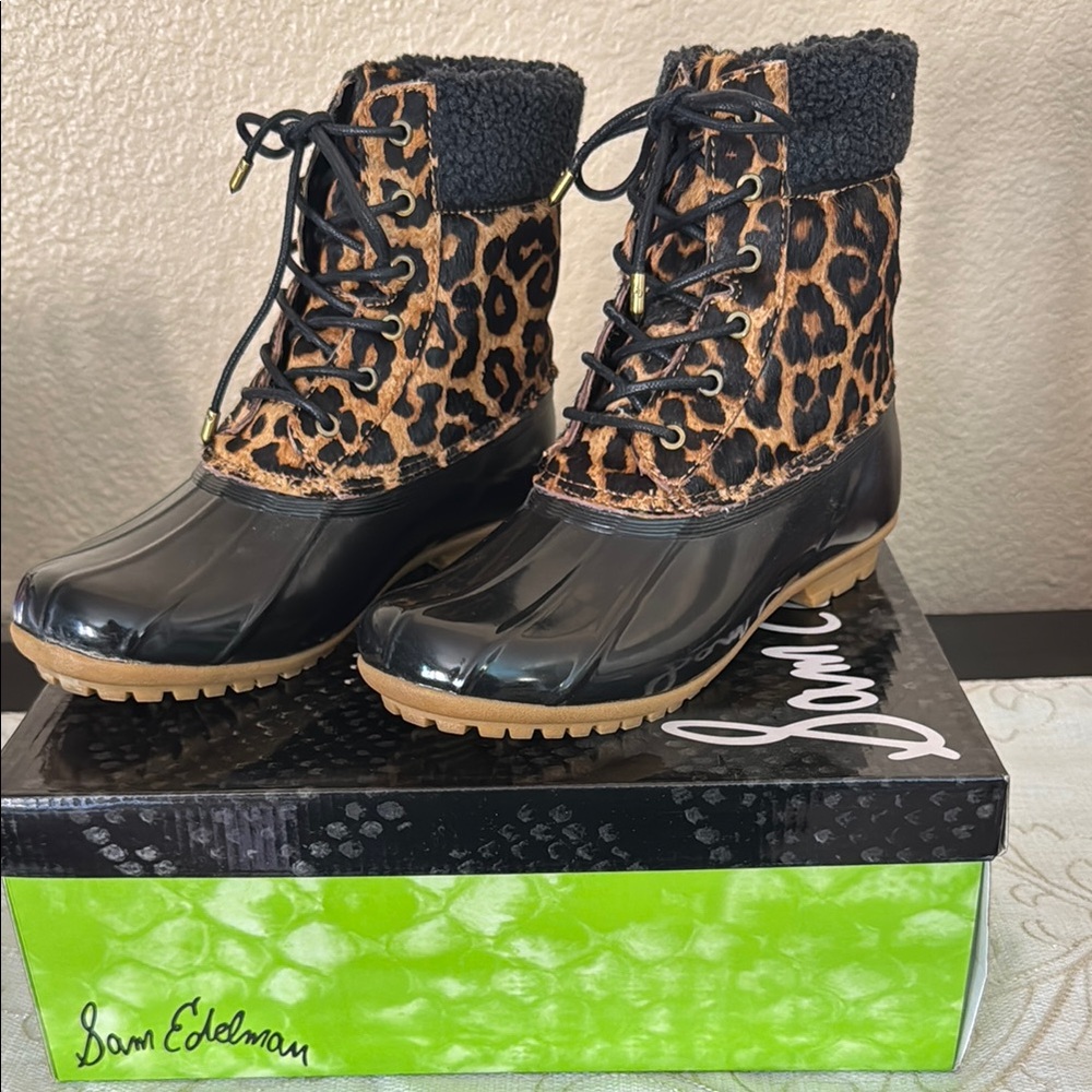 Sam Edelman Brown and Black Winter Boots with Insulated Design
